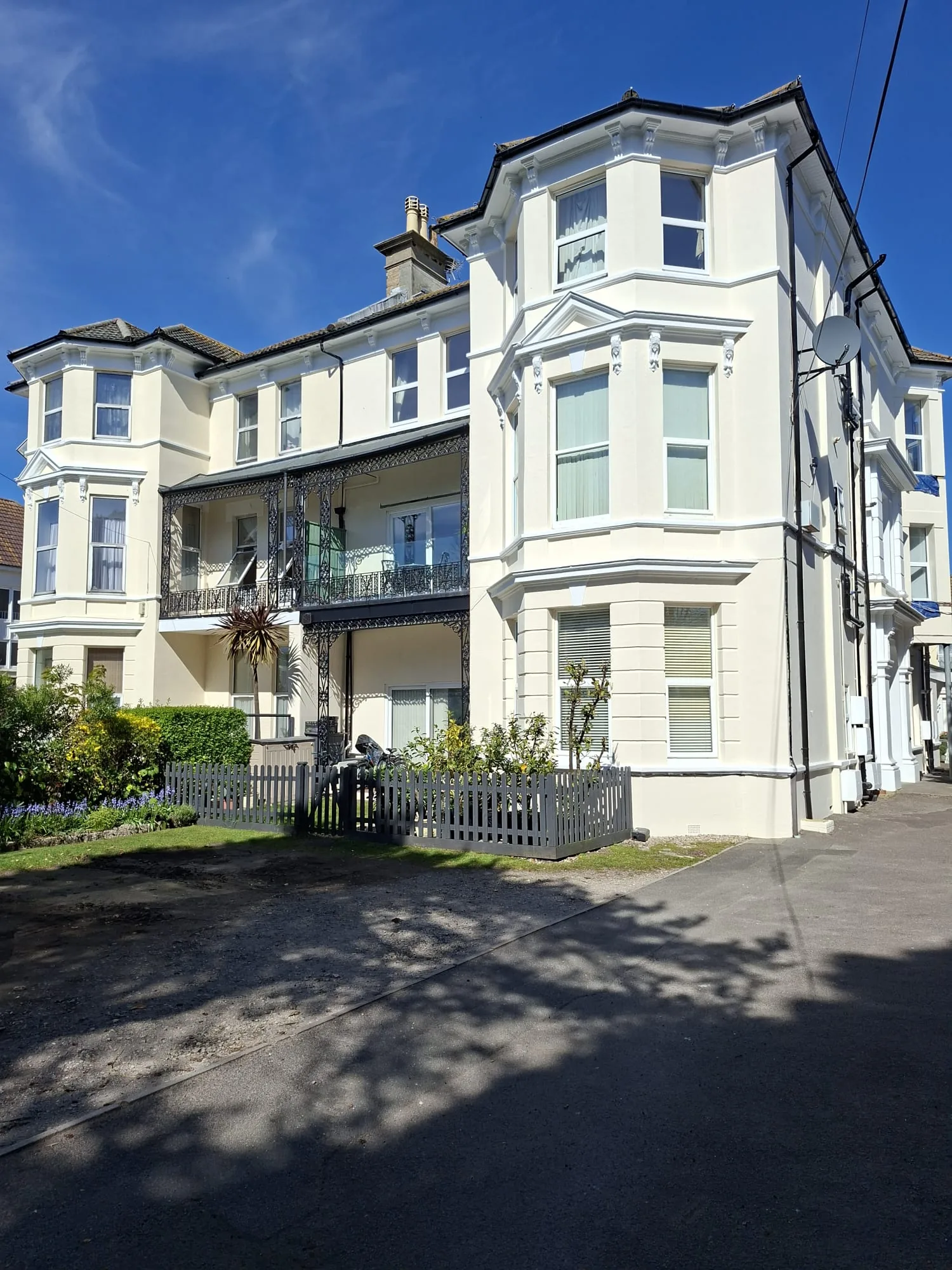 Commercial decorating on a block of flats in Poole